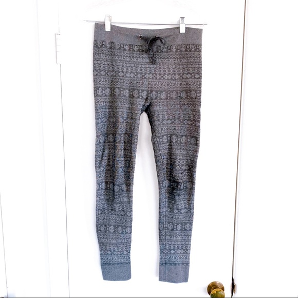 ⚙️ SHOSHO GREY HIGH WAIST WINTER PRINT LEGGINGS! - Picture 4 of 12